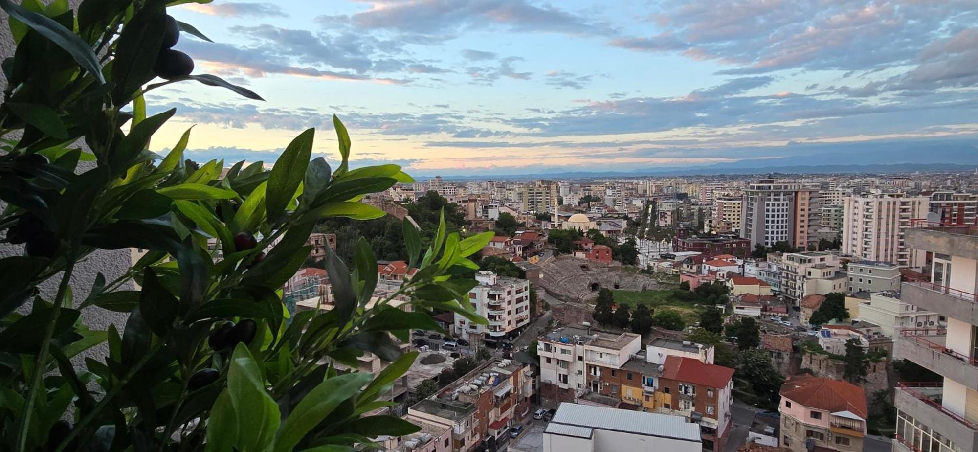 Durres City Apartment, City Center & Close To The Beach Eksteriør bilde